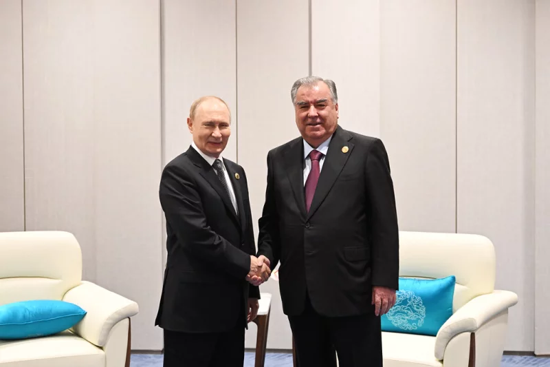 Мулоқот бо Президенти Федератсияи Русия Владимир Путин
